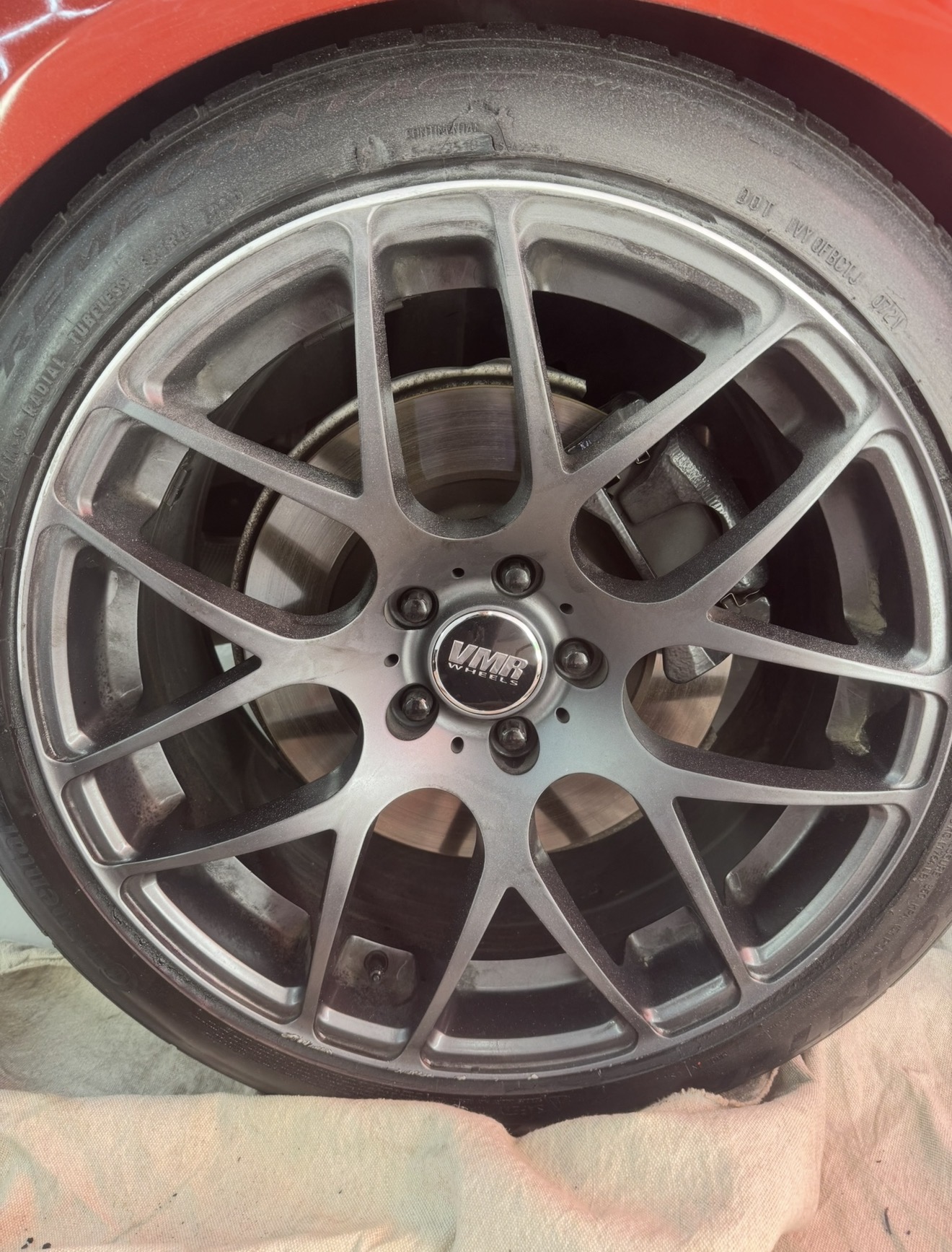 Damaged wheel before repair 4